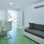 Apartament By The Sea Slatine, Ciovo - 12491 *